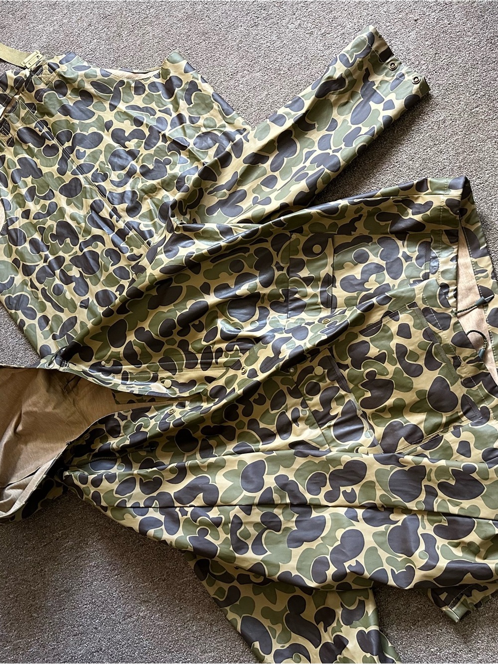 Stearns Dry Wear, Vintage coveralls and jacket set, camo colored size Large